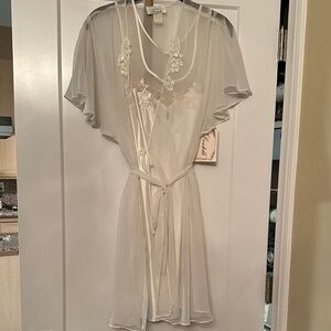 Elegant Sheer Lace-Embellished Nightgown with matching Robe
